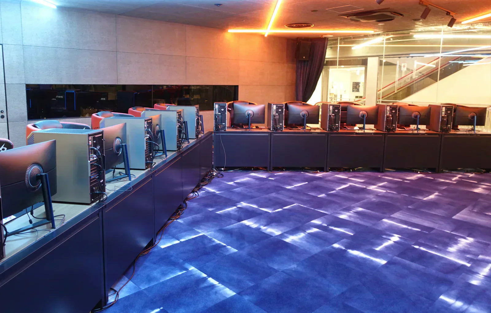 Centre e-sport : moniteurs gaming 200 Hz