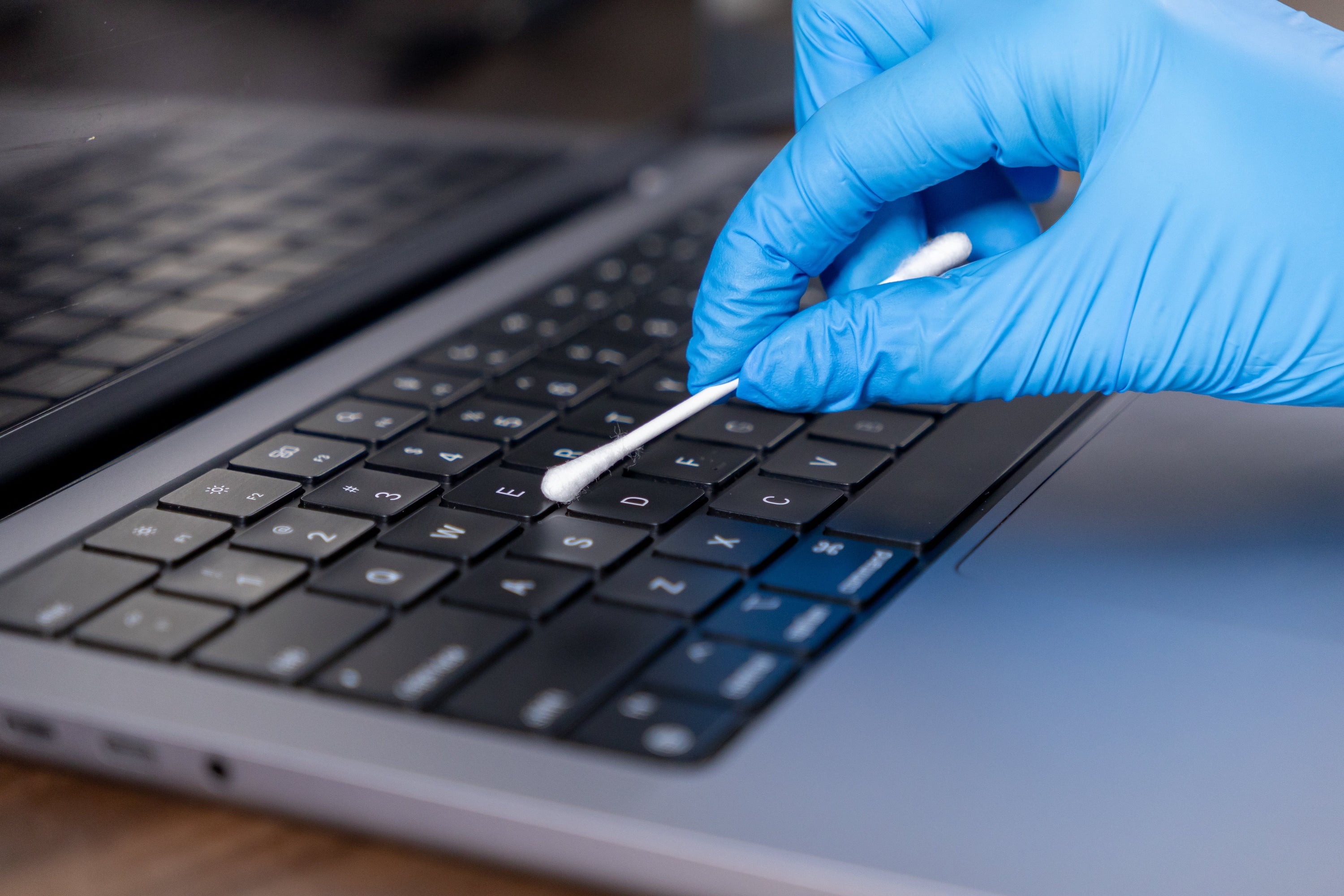 How to Clean And Maintain Your MacBook Safely